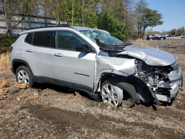 Снимка 4 от търг – 2024 JEEP COMPASS LA с VIN 3C4NJDBN6RT154649