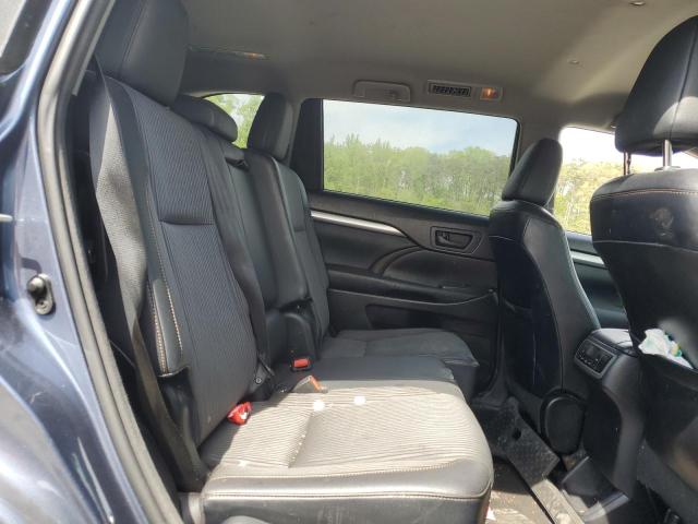Photo 11 from auction – 2015 TOYOTA HIGHLANDER LE with VIN 5TDBKRFH8FS211294