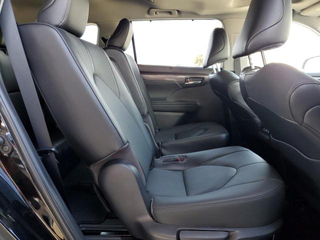 Photo 11 from auction – 2023 TOYOTA HIGHLANDER with VIN 5TDKDRBH8PS000727