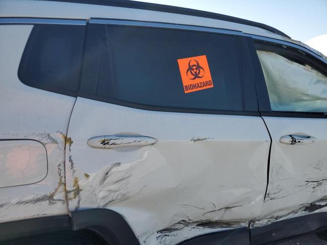 Photo 11 from auction – 2018 JEEP COMPASS LA with VIN 3C4NJDBB8JT423289