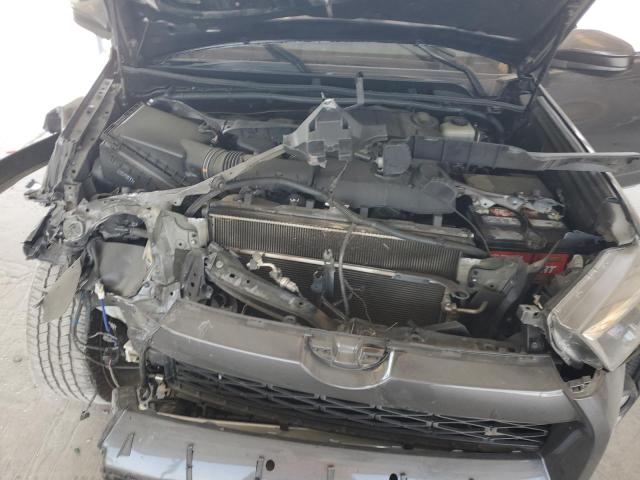 Photo 11 from auction – 2015 TOYOTA 4RUNNER with VIN JTEBU5JR2F5239290