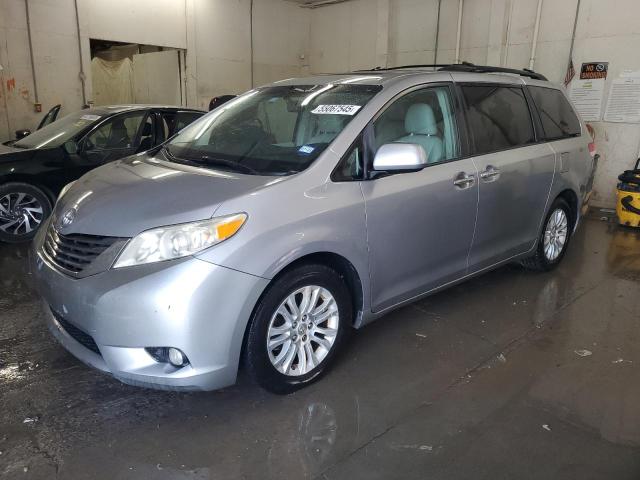 Photo 1 from auction – 2011 TOYOTA SIENNA XLE with VIN 5TDYK3DC4BS011036