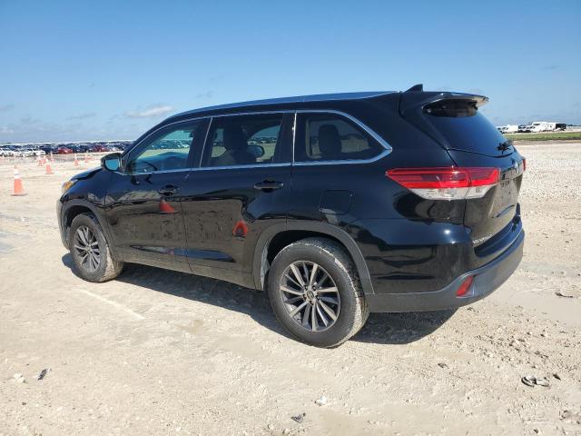 Photo 2 from auction – 2018 TOYOTA HIGHLANDER with VIN 5TDKZRFH8JS538928