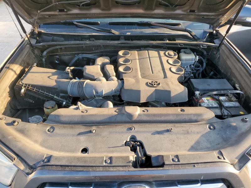 Photo 12 from auction – 2011 TOYOTA 4RUNNER SR with VIN JTEZU5JRXB5015127