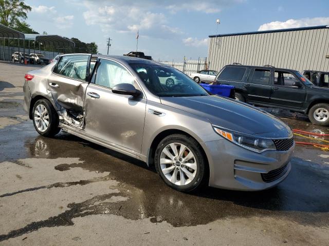 Photo 4 from auction – 2017 KIA OPTIMA EX with VIN 5XXGU4L3XHG130507
