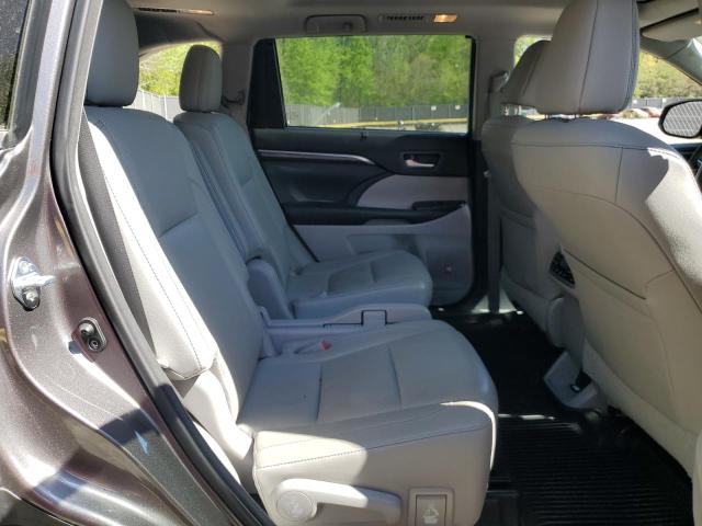 Photo 11 from auction – 2016 TOYOTA HIGHLANDER with VIN 5TDDKRFH7GS338628