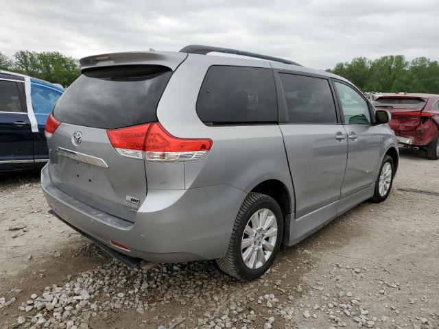 Photo 3 from auction – 2011 TOYOTA SIENNA XLE with VIN 5TDYK3DC5BS142900