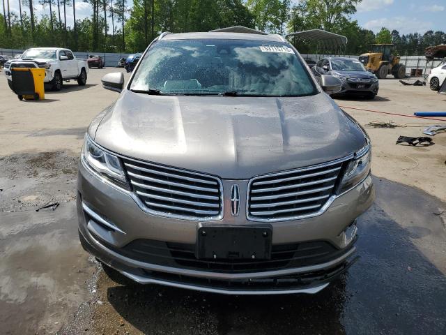 Photo 5 from auction – 2017 LINCOLN MKC RESERV with VIN 5LMCJ3D98HUL11757