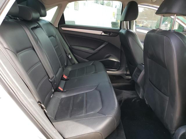 Photo 10 from auction – 2015 VOLKSWAGEN PASSAT S with VIN 1VWAT7A38FC115950