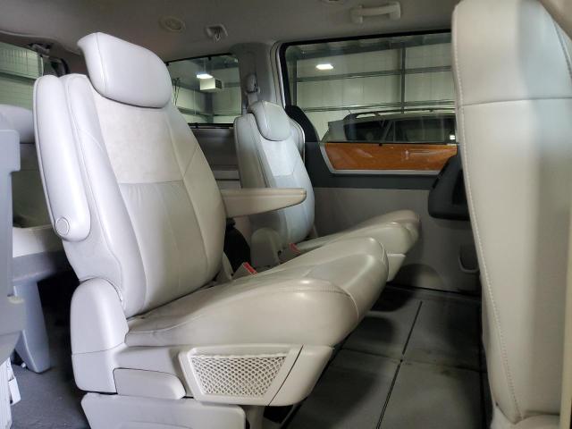 Photo 11 from auction – 2010 CHRYSLER TOWN & COU with VIN 2A4RR6DX7AR254118
