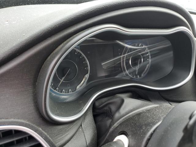 Photo 9 from auction – 2016 CHRYSLER 200 LIMITE with VIN 1C3CCCAB4GN151334