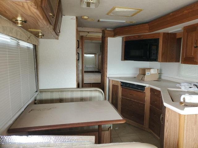 Photo 6 from auction – 2002 DOLPHIN MOTORHOME with VIN 5B4MP67G923350284