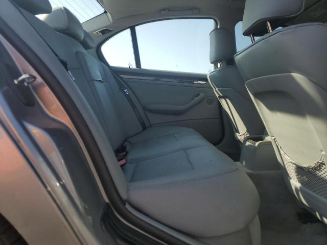 Photo 10 from auction – 2004 BMW 325 IS SUL with VIN WBAAZ33494KP86902