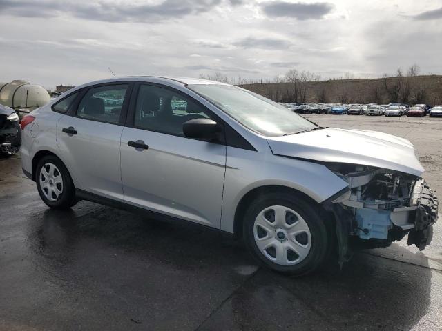 Photo 4 from auction – 2016 FORD FOCUS S with VIN 1FADP3E23GL228856
