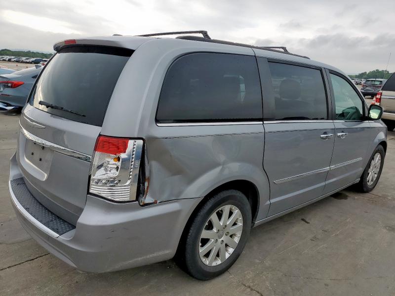 Photo 3 from auction – 2015 CHRYSLER TOWN & COU with VIN 2C4RC1BG3FR583290