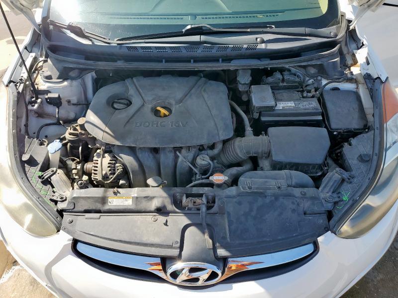 Photo 11 from auction – 2012 HYUNDAI ELANTRA GL with VIN 5NPDH4AE4CH132374