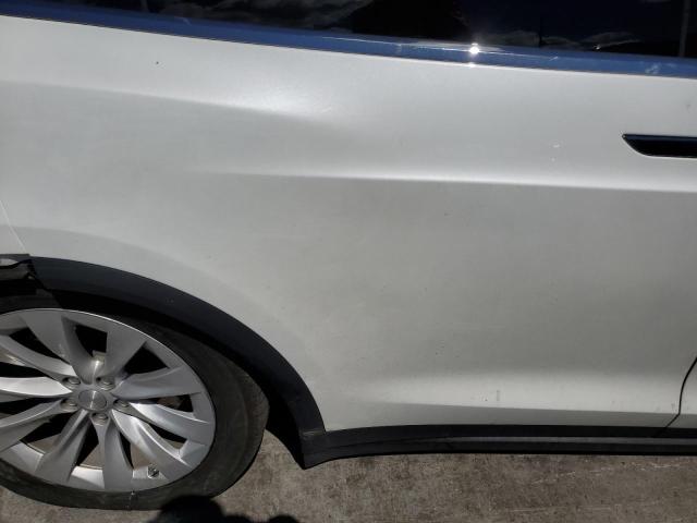 Снимка 10 от търг – 2020 TESLA MODEL X с VIN 5YJXCBE26LF249971