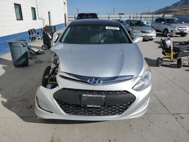 Photo 5 from auction – 2012 HYUNDAI SONATA HYB with VIN KMHEC4A40CA046878