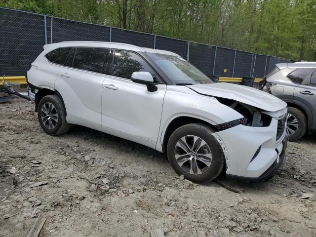 Photo 4 from auction – 2022 TOYOTA HIGHLANDER with VIN 5TDGZRBHXNS591325