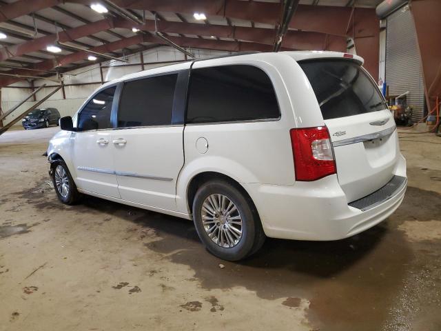 Photo 2 from auction – 2015 CHRYSLER TOWN & COU with VIN 2C4RC1BG4FR673211