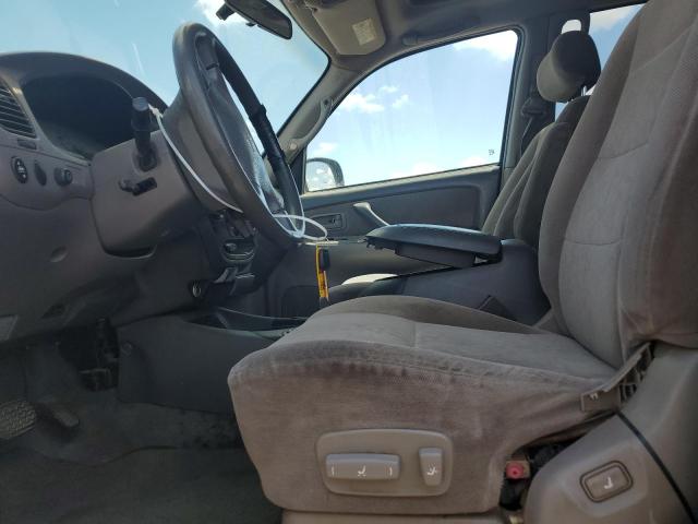 Photo 7 from auction – 2002 TOYOTA SEQUOIA SR with VIN 5TDZT34A72S131364