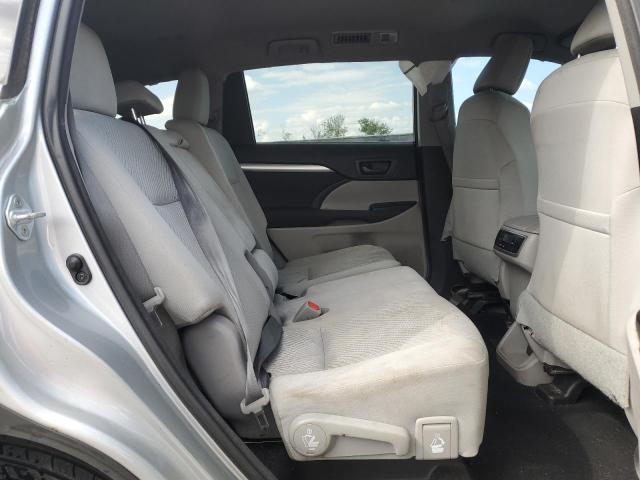 Photo 11 from auction – 2017 TOYOTA HIGHLANDER with VIN 5TDZARFH1HS025861