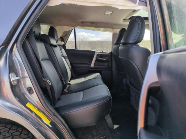 Photo 11 from auction – 2018 TOYOTA 4RUNNER SR with VIN JTEBU5JR9J5582980