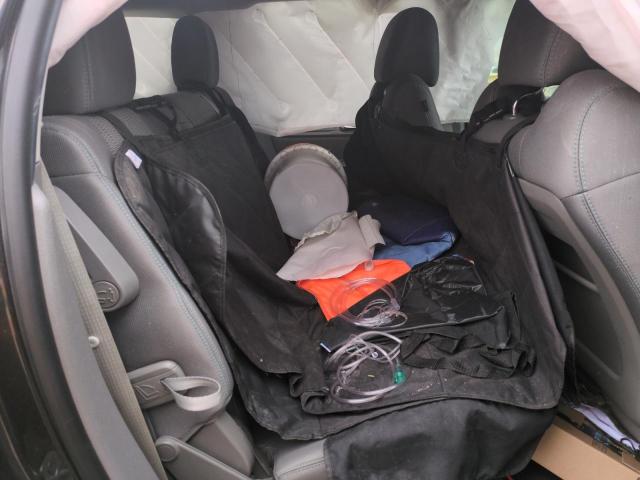 Photo 11 from auction – 2016 CHEVROLET TRAVERSE L with VIN 1GNKRFKDXGJ257258