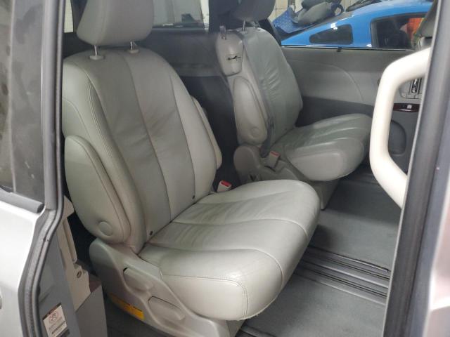 Photo 11 from auction – 2011 TOYOTA SIENNA XLE with VIN 5TDYK3DC4BS011036