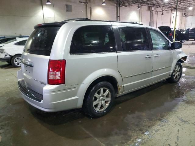 Photo 3 from auction – 2010 CHRYSLER TOWN & COU with VIN 2A4RR8DX8AR414616
