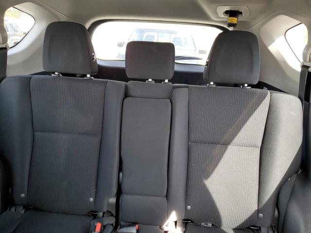 Photo 10 from auction – 2018 TOYOTA RAV4 LE with VIN 2T3BFREVXJW770638