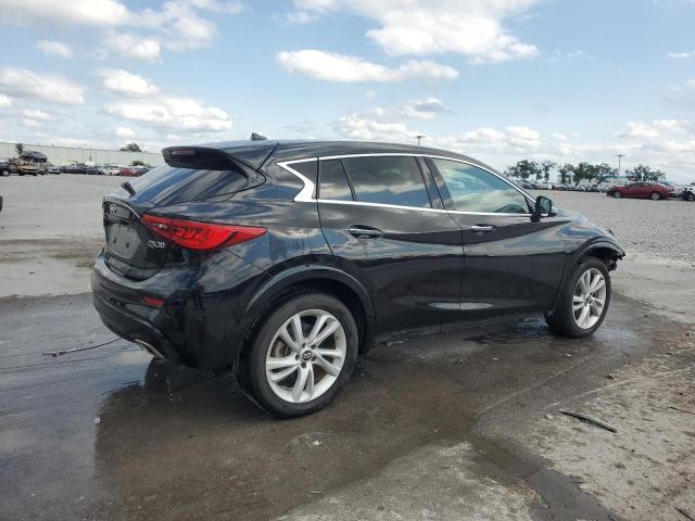 Photo 3 from auction – 2018 INFINITI QX30 BASE with VIN SJKCH5CP2JA051648