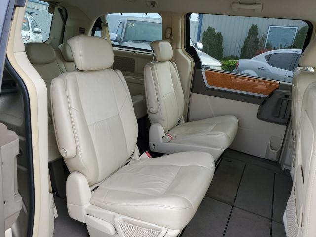Photo 11 from auction – 2008 CHRYSLER TOWN & COU with VIN 2A8HR64X08R843192