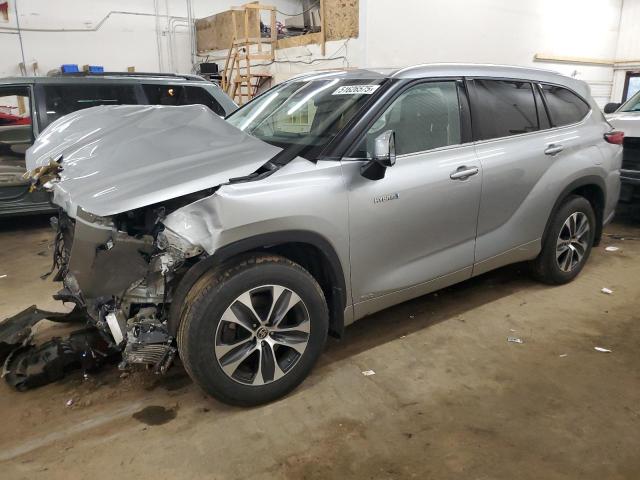 TOYOTA HIGHLANDER 2020 с VIN 5TDHBRCH7LS509846 - Снимка от търг