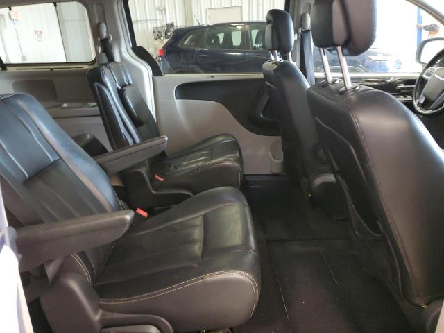 Photo 11 from auction – 2012 CHRYSLER TOWN & COU with VIN 2C4RC1CG1CR124253