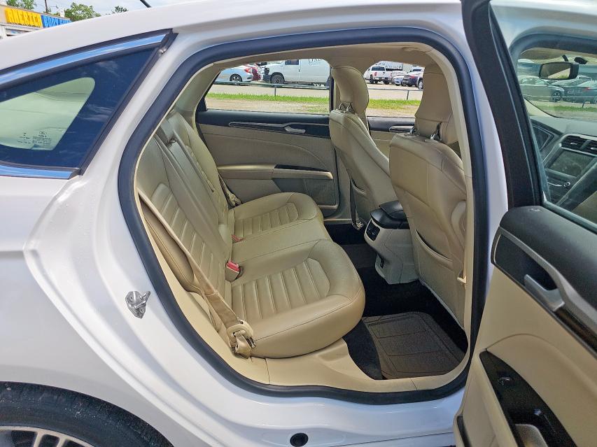 Photo 6 from auction – 2015 FORD FUSION SE with VIN 3FA6P0HD8FR126876
