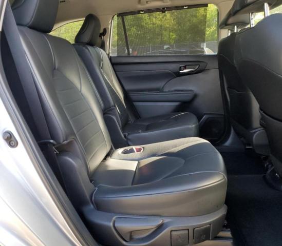 Photo 11 from auction – 2021 TOYOTA HIGHLANDER with VIN 5TDGZRBH8MS118926