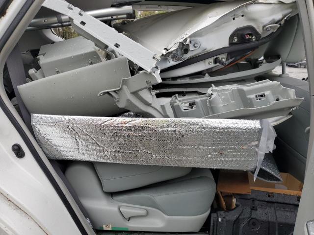 Photo 10 from auction – 2014 TOYOTA PRIUS V with VIN JTDZN3EU6E3360725