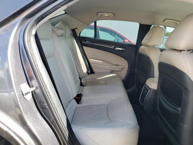 Photo 10 from auction – 2018 CHRYSLER 300 LIMITE with VIN 2C3CCAEG7JH136773