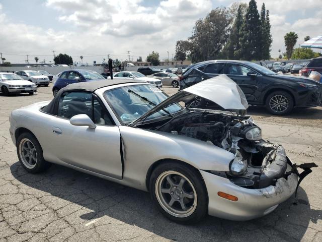 Photo 4 from auction – 1999 MAZDA MX-5 MIATA with VIN JM1NB3535X0123761