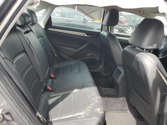 Photo 10 from auction – 2015 VOLKSWAGEN PASSAT S with VIN 1VWAT7A37FC122890