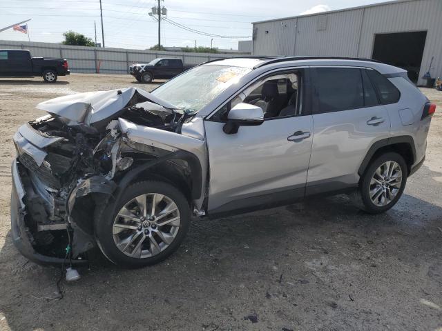 TOYOTA RAV4 XLE P 2021 with VIN JTMC1RFV4MD080404 - Photo from auction
