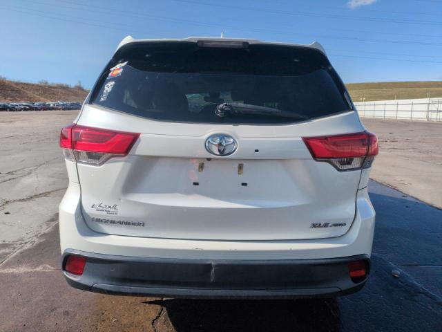 Photo 6 from auction – 2019 TOYOTA HIGHLANDER with VIN 5TDJZRFH1KS710018
