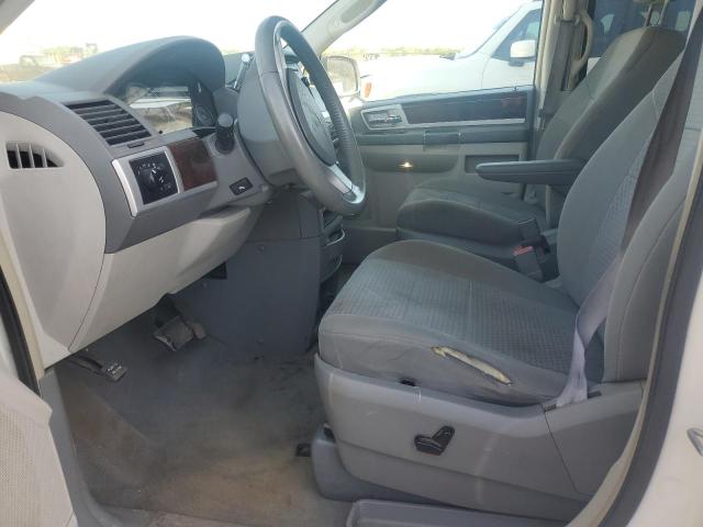 Photo 7 from auction – 2010 CHRYSLER TOWN & COU with VIN 2A4RR5D13AR249424