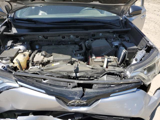 Photo 12 from auction – 2018 TOYOTA RAV4 LE with VIN JTMBFREV4JD244826