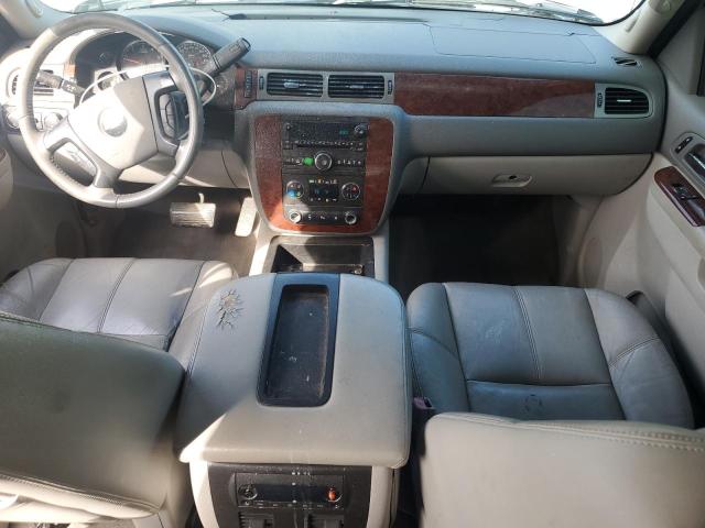 Photo 8 from auction – 2010 CHEVROLET AVALANCHE LT with VIN 3GNVKFE04AG134199