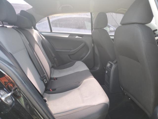 Photo 10 from auction – 2017 VOLKSWAGEN JETTA S with VIN 3VW2B7AJ1HM316094