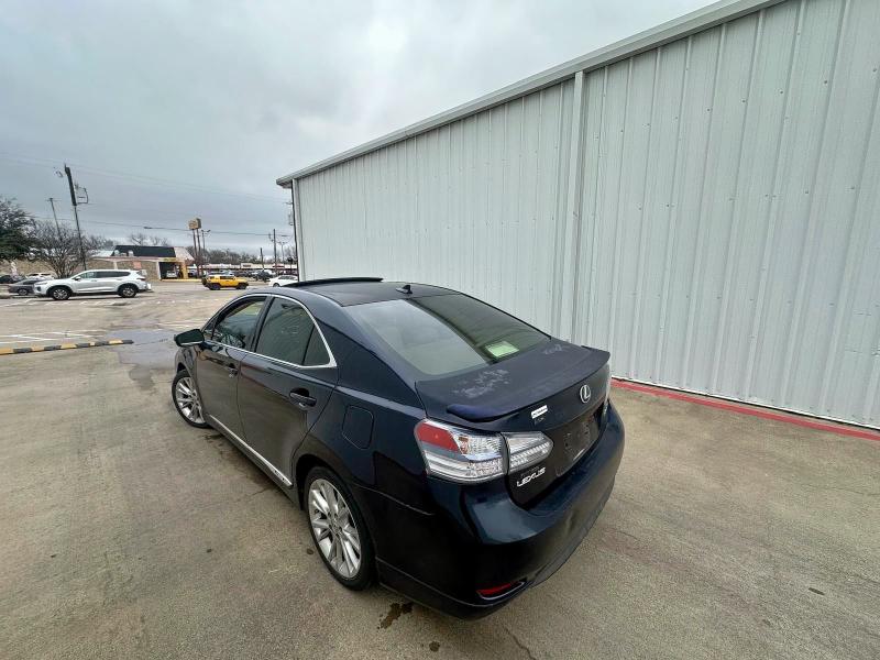 Photo 3 from auction – 2010 LEXUS HS 250H with VIN JTHBB1BAXA2008917