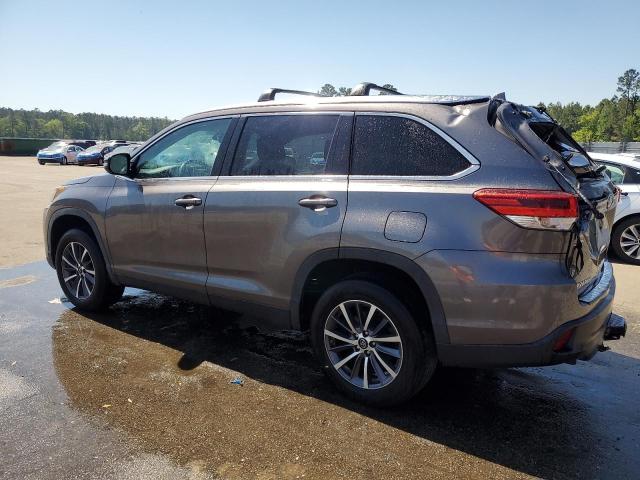 Photo 2 from auction – 2019 TOYOTA HIGHLANDER with VIN 5TDKZRFHXKS568823