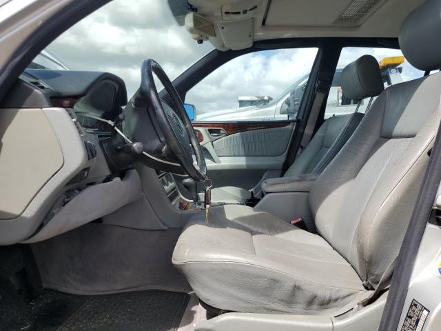 Photo 7 from auction – 1997 MERCEDES-BENZ E 320 with VIN WDBJF55F9VA330720